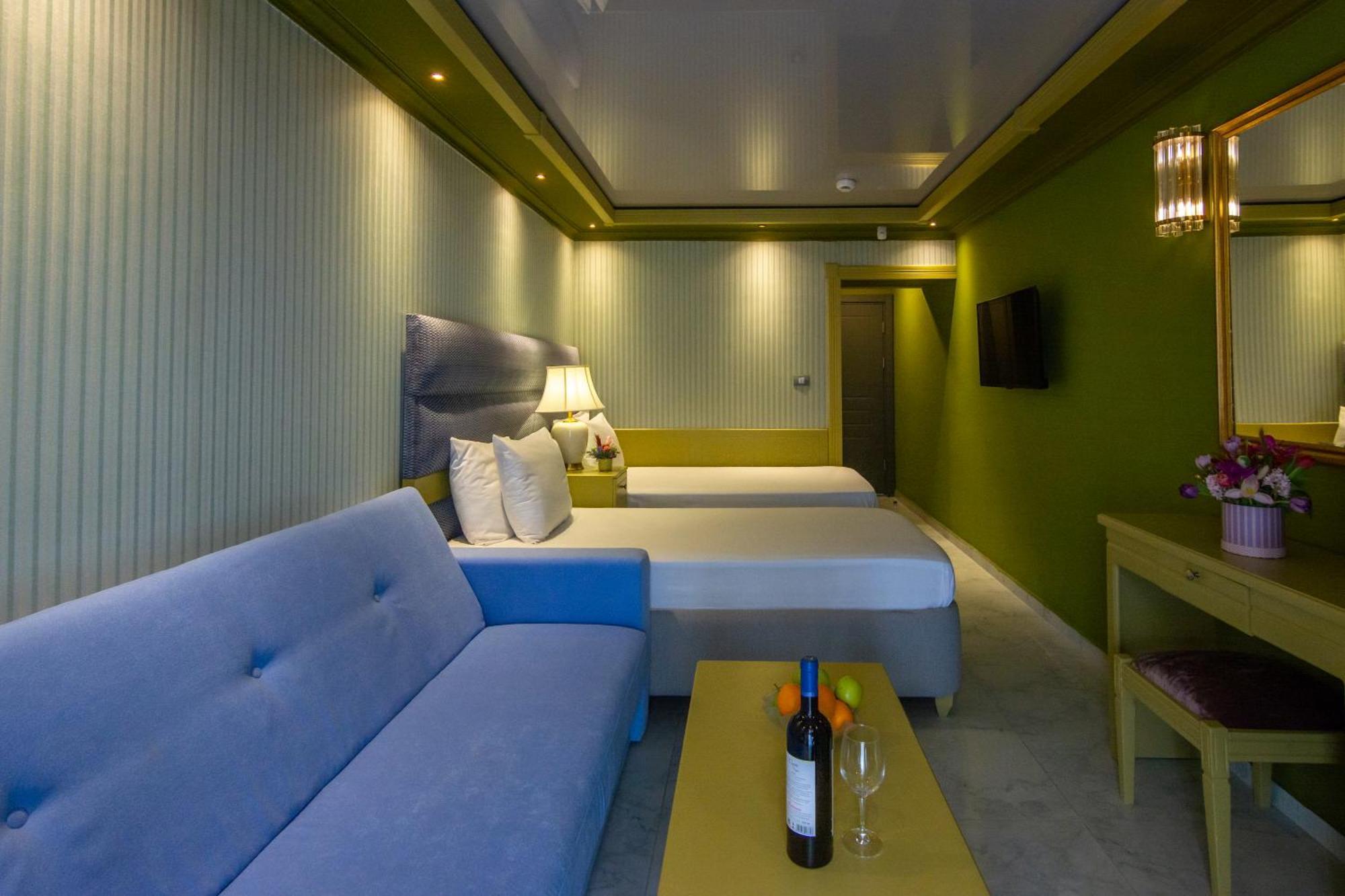 Hotel Craiova By Phoenicia Blue View Olimp Exterior foto
